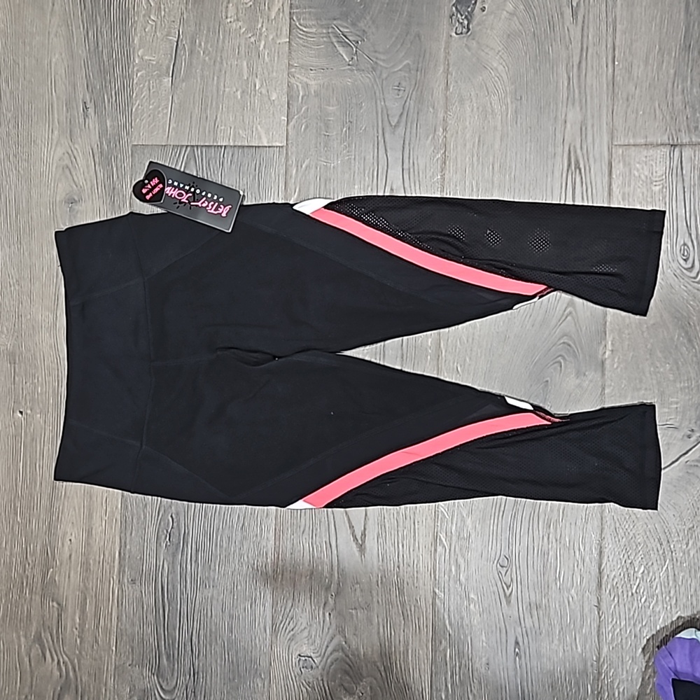 NWT Betsey Johnson performance high rise crop
